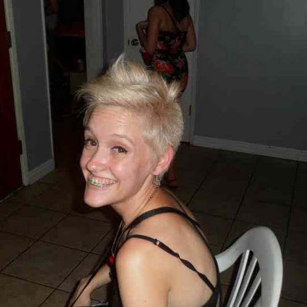 Meet your Posher, Henrietta